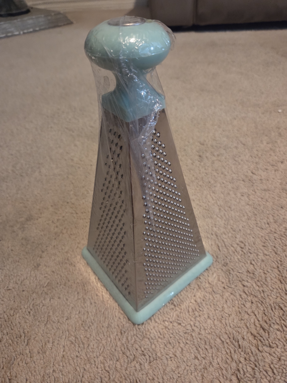 The Spring Shop Turquoise Box Grater - Picture 2 of 3